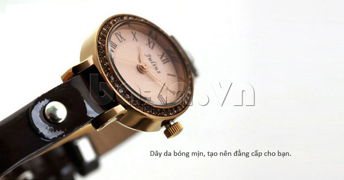Đồng hồ nữ Julius JA-667 dây da bóng mịn tạo nên phong cách cho bạn 
