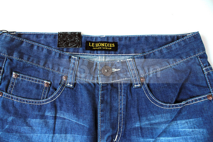 quần Jeans nam LeHondies 733  nổi bật với những đường may chỉ sáng màu