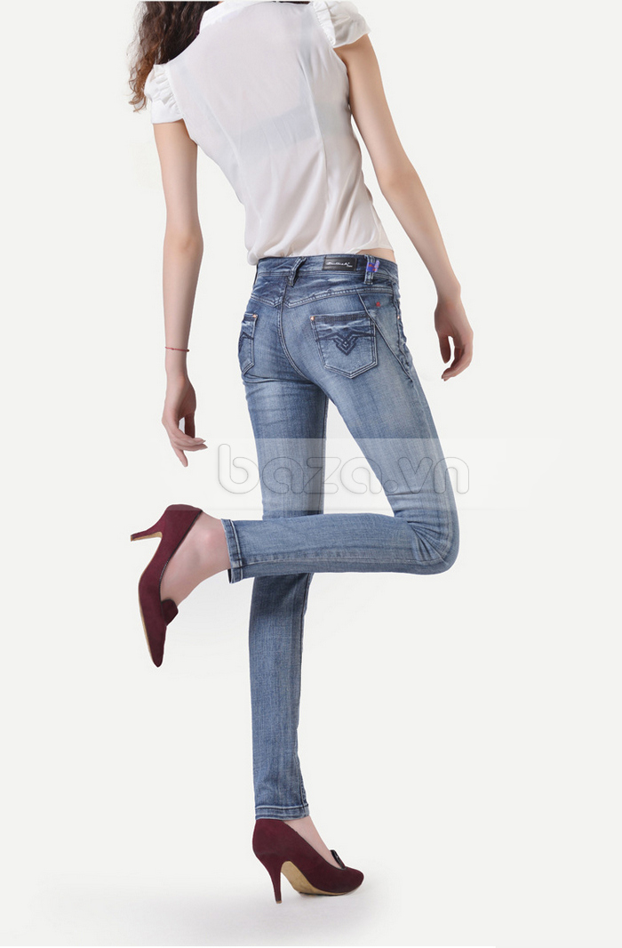 Quần Jeans nữ Bulkish thiết kế hiện đại tạo dáng trẻ trung, hoàn hảo