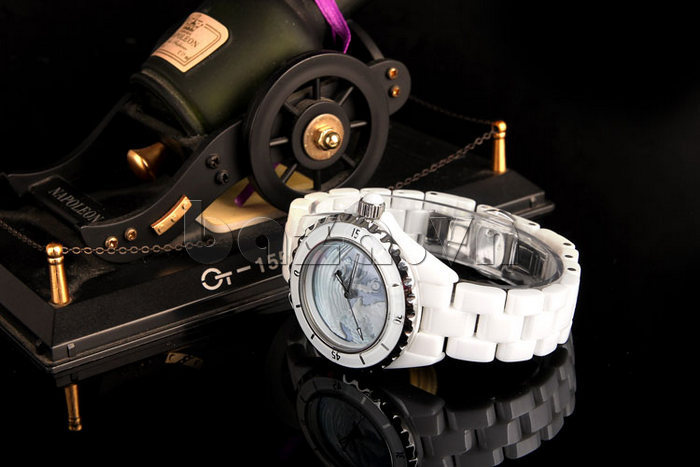 Đồng hồ nam khắc hình rồng Pinch 8005F độc