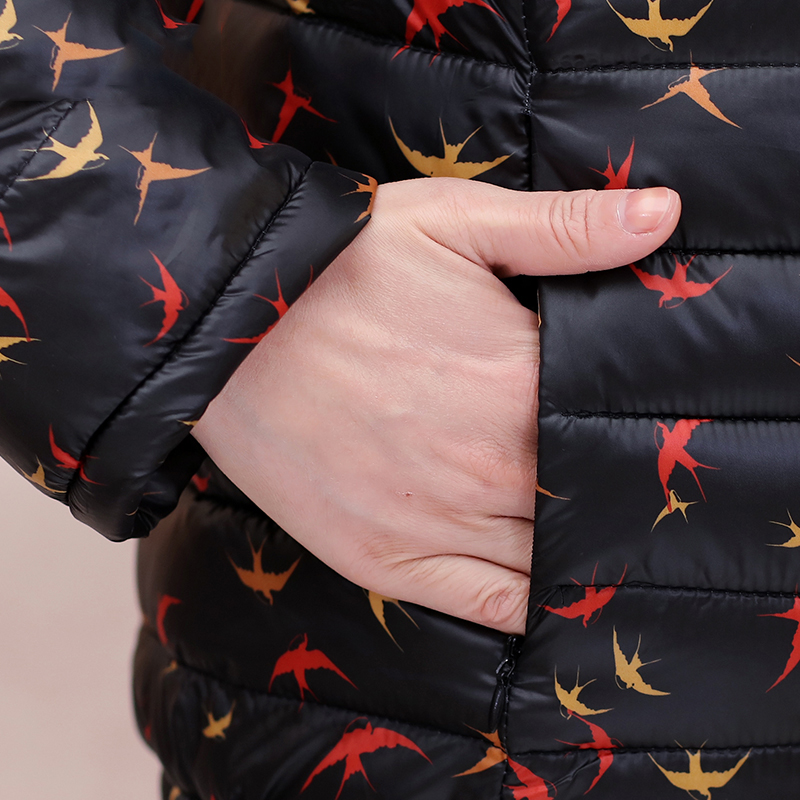 Áo phao nữ dáng ngắn họa tiết chim én SMT