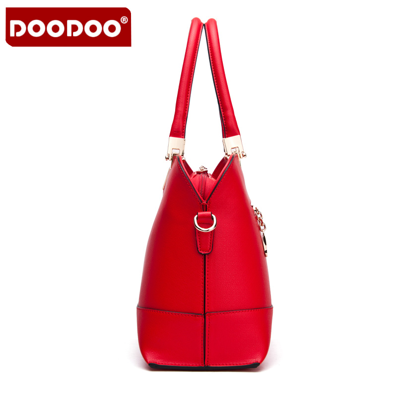 Túi xách nữ DooDoo mặt khóa chữ V